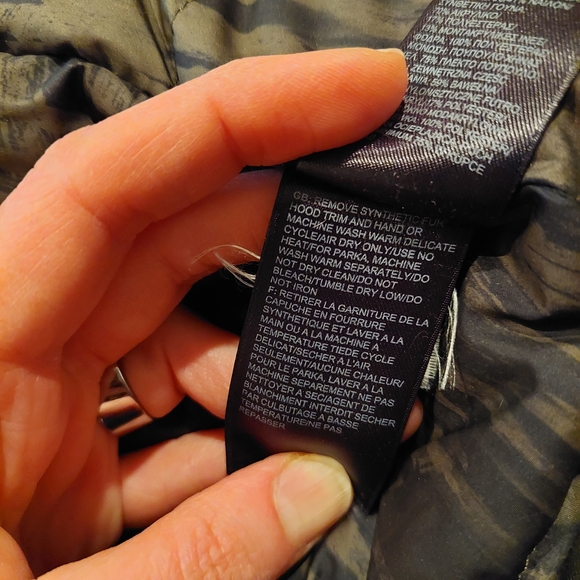 The North Face Women's Small/Petite Hyvent Parka in Olive Green and Black Camo - Picture 7 of 16